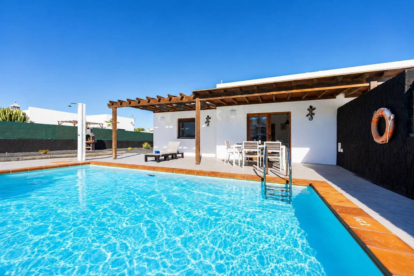 Foto 5 von 19: Villa für 4 Personen mit Terrasse