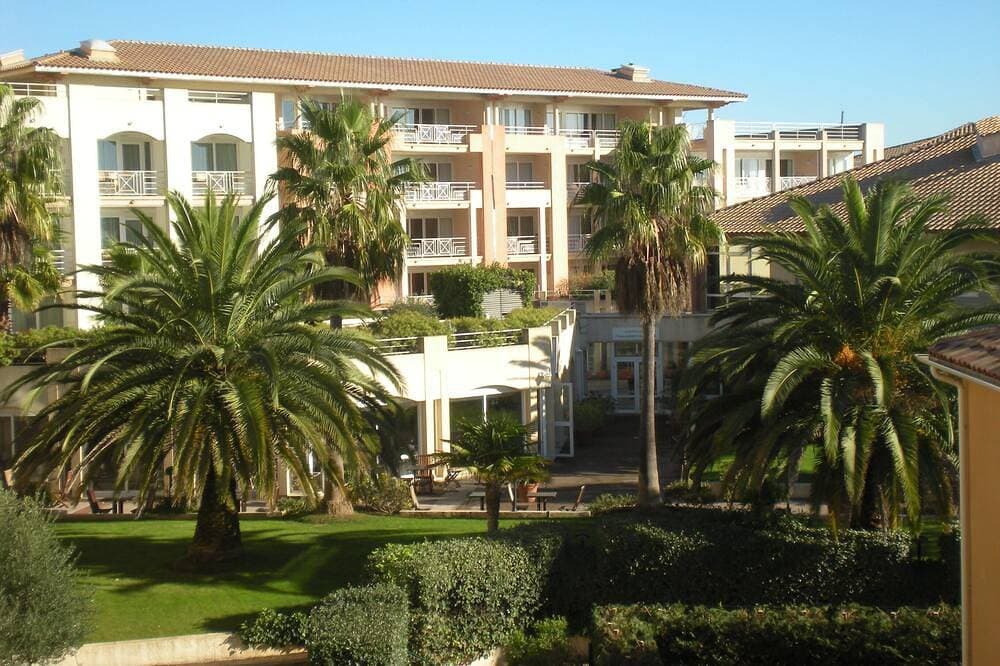 Foto 6 von 24: Apartment mit Meerblick, Pool und Privatparkplatz
