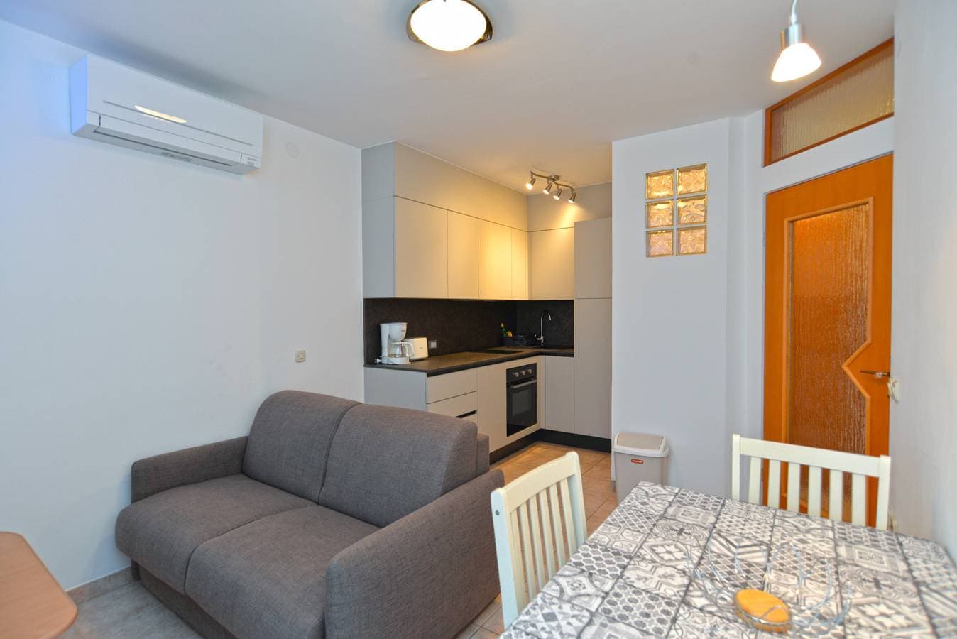 Foto 9 von 23: Ferienwohnung für 3 Personen mit Terrasse