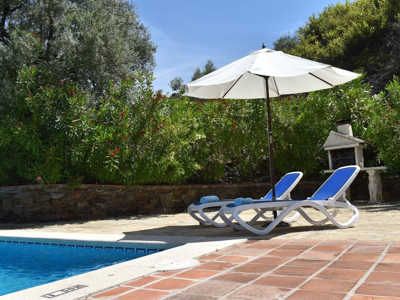 Foto 3 von 24: Villa mit privatem Pool