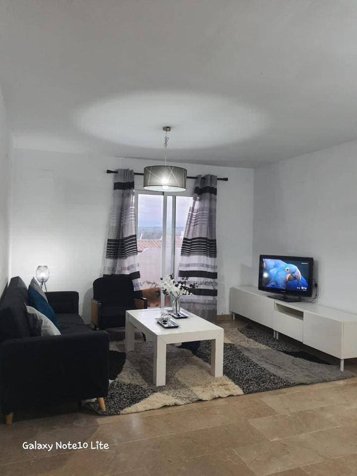 Foto 9 von 13: Two-Bedroom Apartment