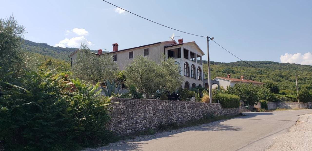 VILLA DIVNA 1