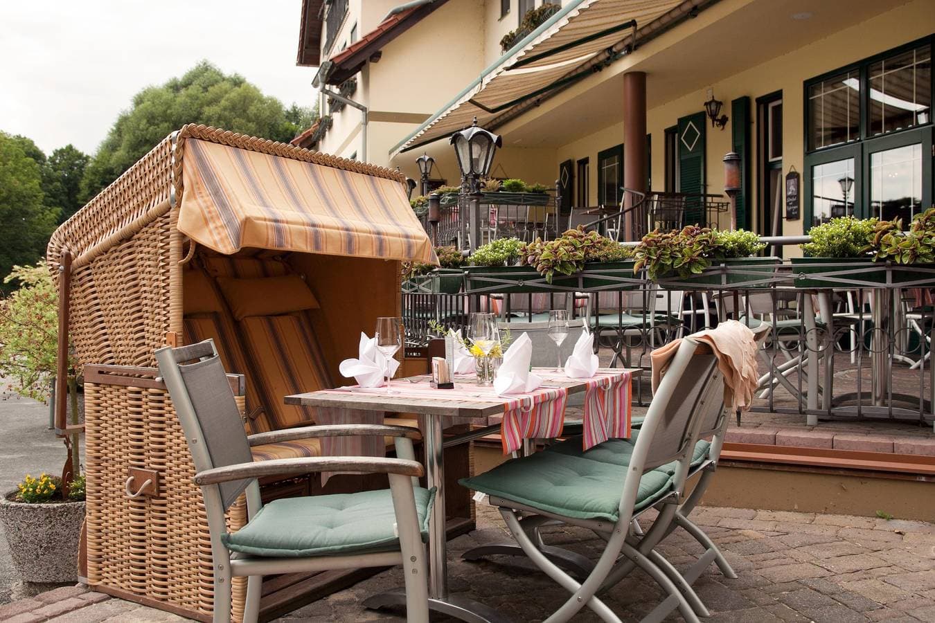 Foto 2 von 27: Hotel und Restaurant Am Alten Rhin - Doppelzimmer Straßenseite
