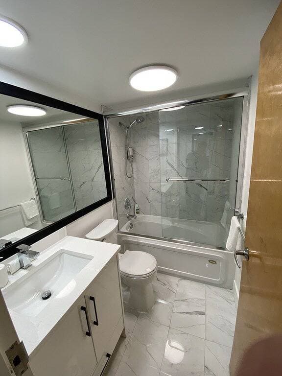 Foto 10 von 19: Vancouver Downtown city & mountain view 1 bed condo