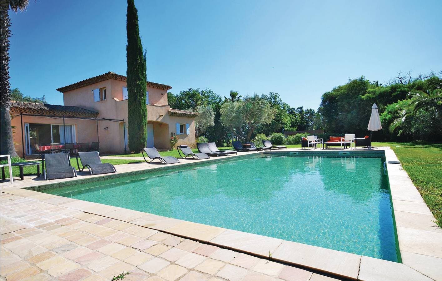 Foto 2 von 31: Luxus-Wohnung mit Pool und Parkplatz in Ramatuelle