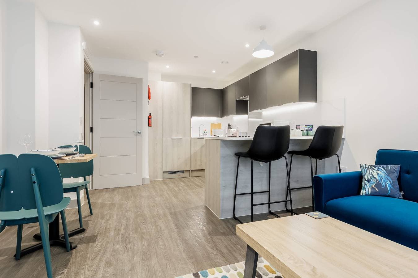 Foto 7 von 33: Once Upon a Tide - Apartment in the Heart of Poole