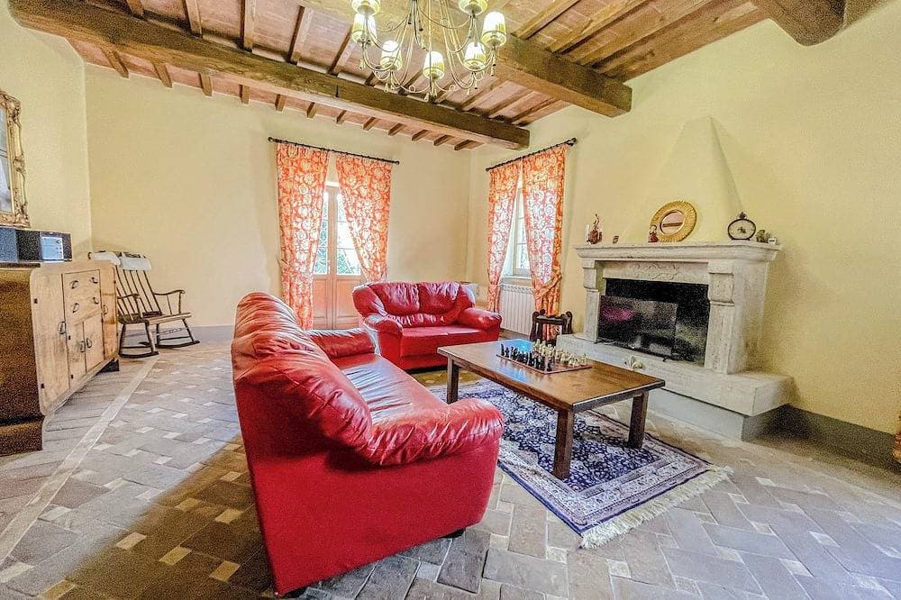 Foto 11 von 30: Detached villa with private pool and great panoramic views!!