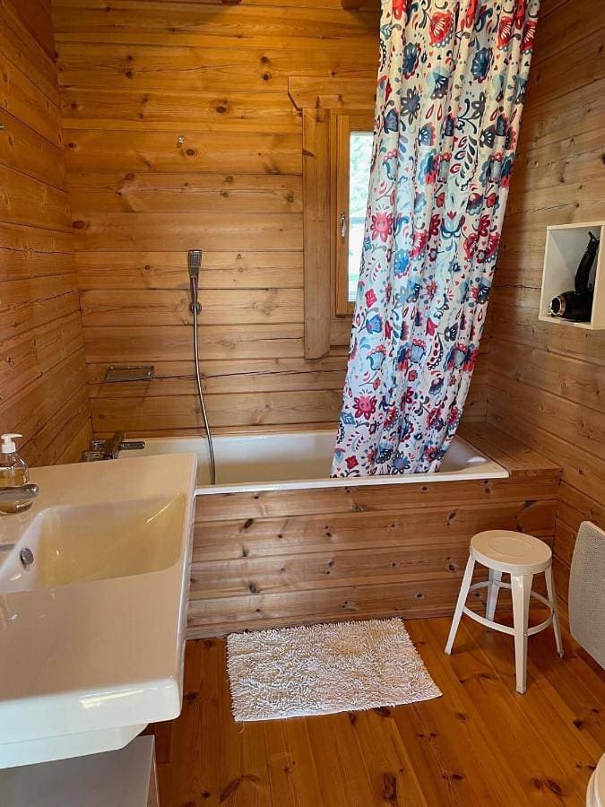 Foto 4 von 60: Three-Bedroom House