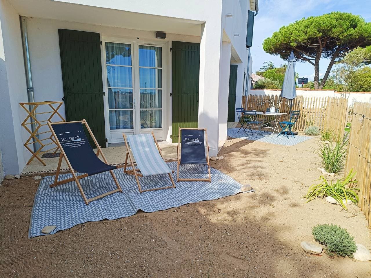 Foto 13 von 25: Appartement La Dune mit kleinem Garten, Meerblick, privater Terrasse und WLAN