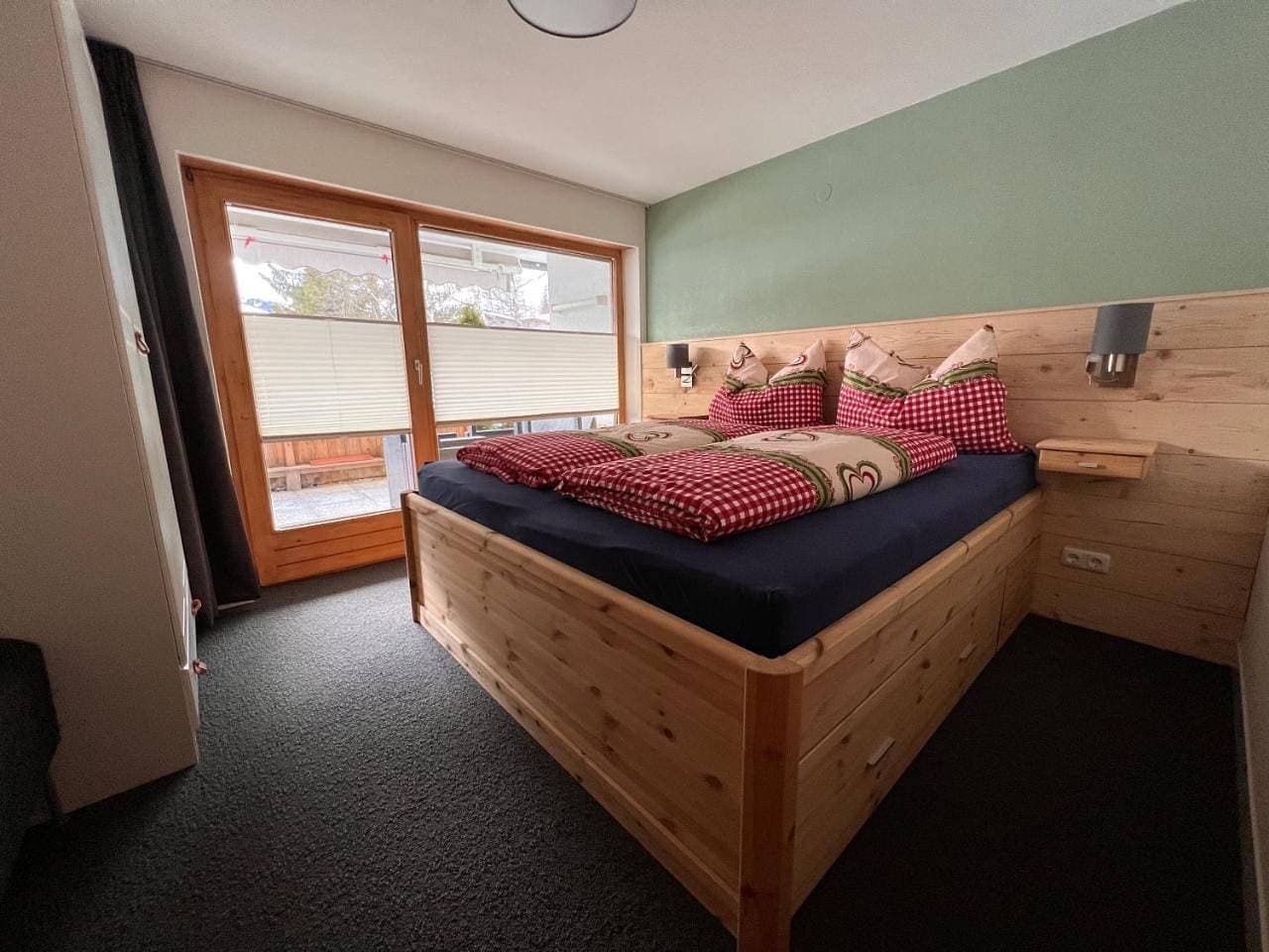Foto 8 von 41: Three-Bedroom Chalet