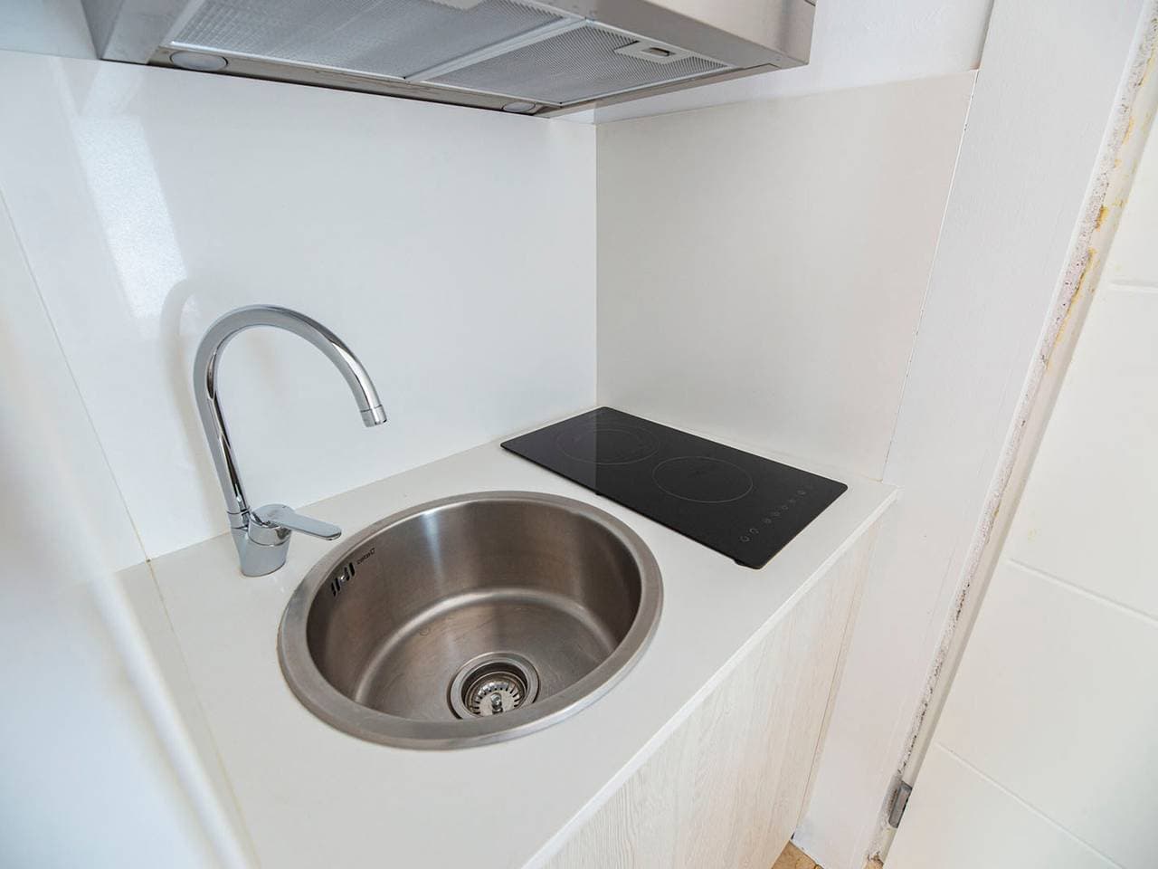 Foto 11 von 18: Modernes Studio in Roses mit Zugang zum Gemeinschaftspool, ideal für Paare