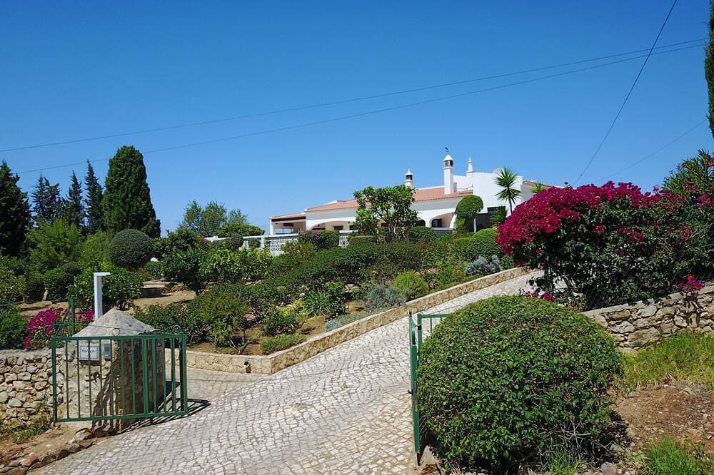 Foto 9 von 30: Villa (eingezäuntes Grundstück von 1 ha - ruhige Lage)