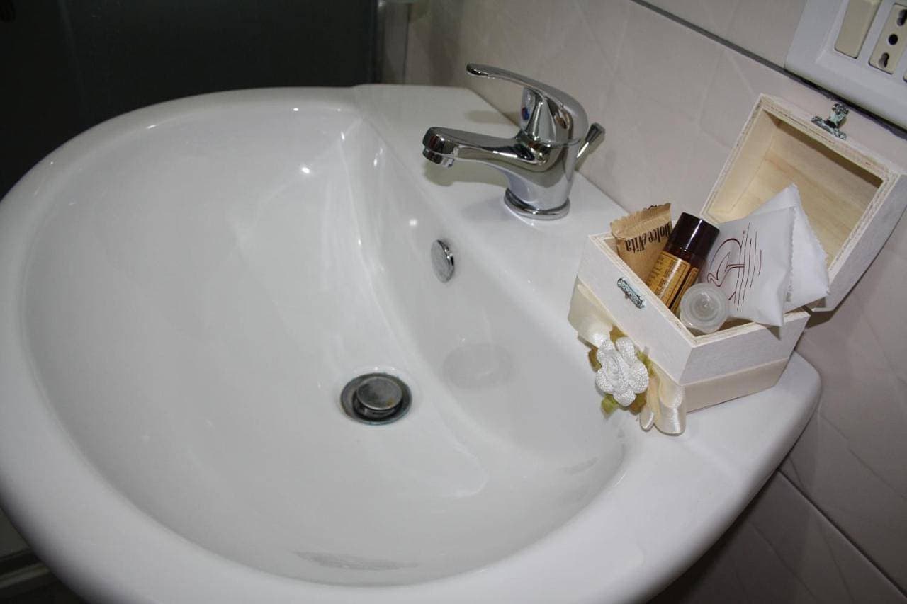 Foto 7 von 12: Double Room with Private Bathroom