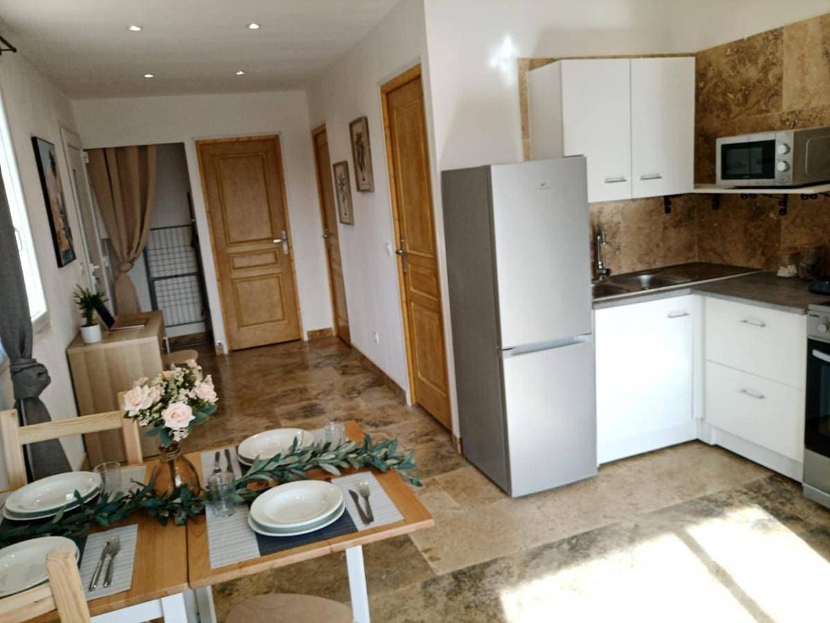 Appartement lumineux au cœur de la garrigue 1