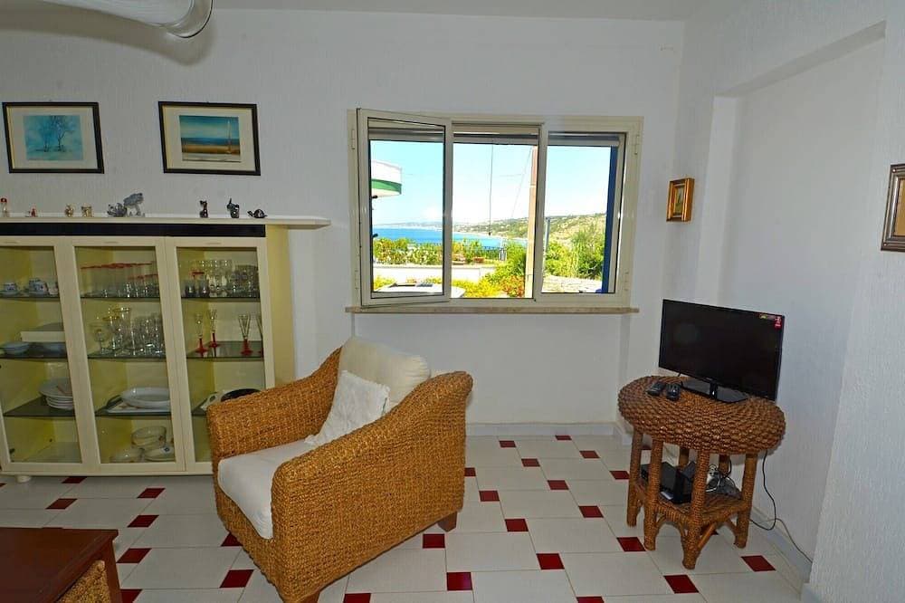 Foto 12 von 30: Luxusvilla mit großer Terrasse und Garten mit Meerblick