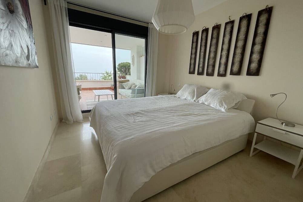 Foto 4 von 30: Dona Julia sea and golf view apartment