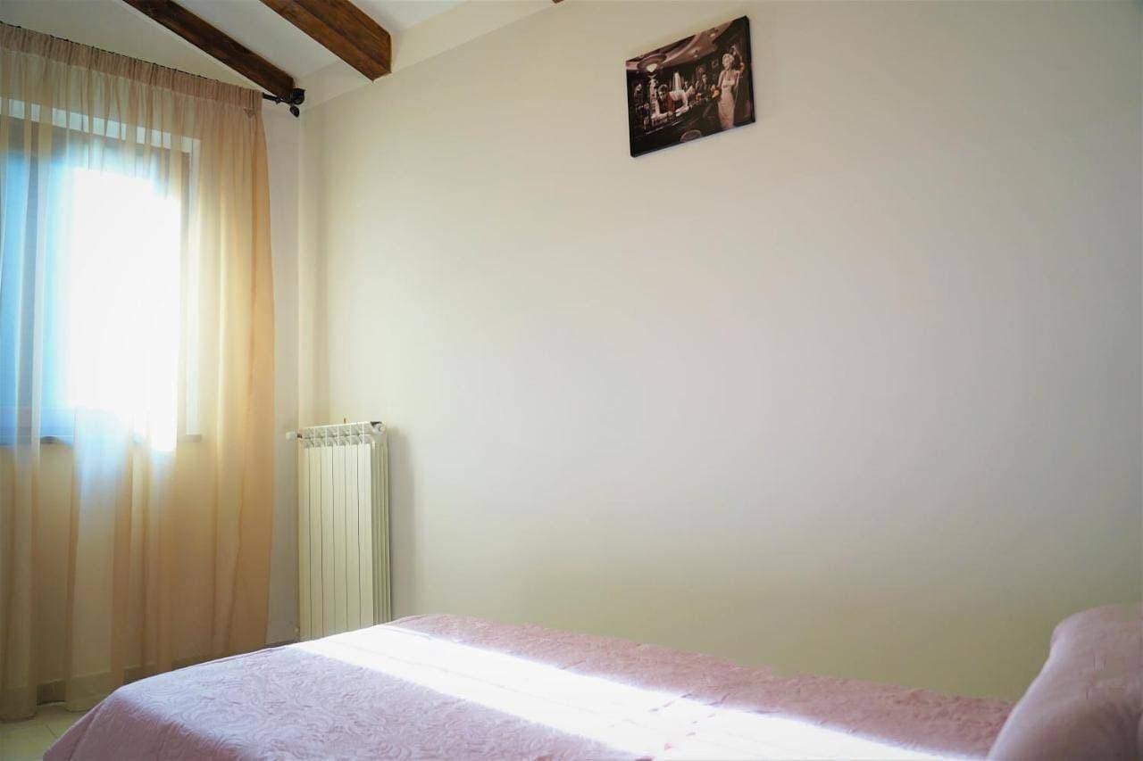 Foto 5 von 34: Three-Bedroom House