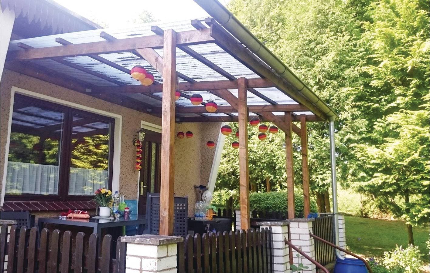 Foto 3 von 11: Rückzugsort am Fluss: Garten, Terrasse, Parkplatz - Warnow 200m