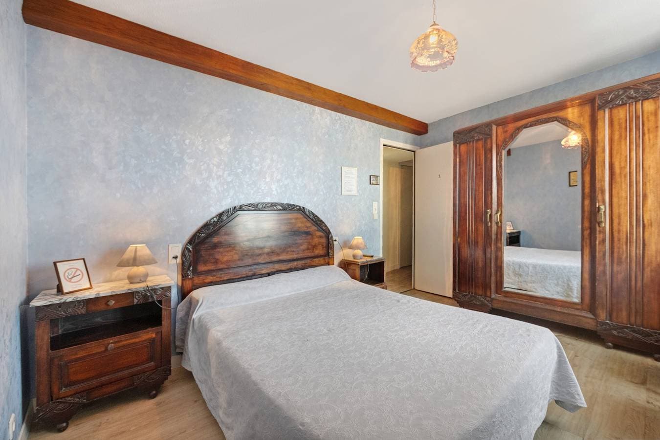 Foto 4 von 26: Gästezimmer „Chambre 1“ mit WLAN