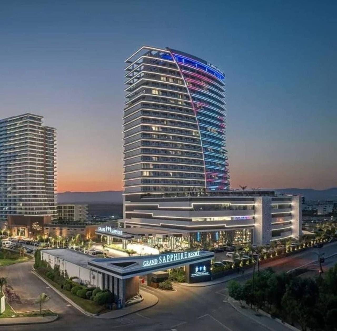 Foto 7 von 17: Grand Sapphire Resort Casino und Anwohner