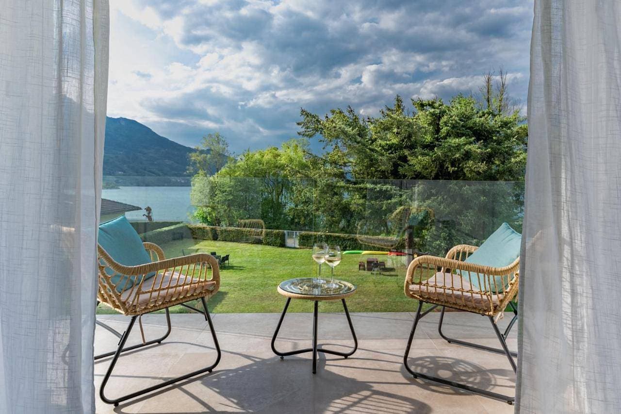 Casa al Lago di TSS' - Ampio Giardino Fronte al Lago - Perfetto per Famiglie e Gruppi a Calceranica al Lago 1