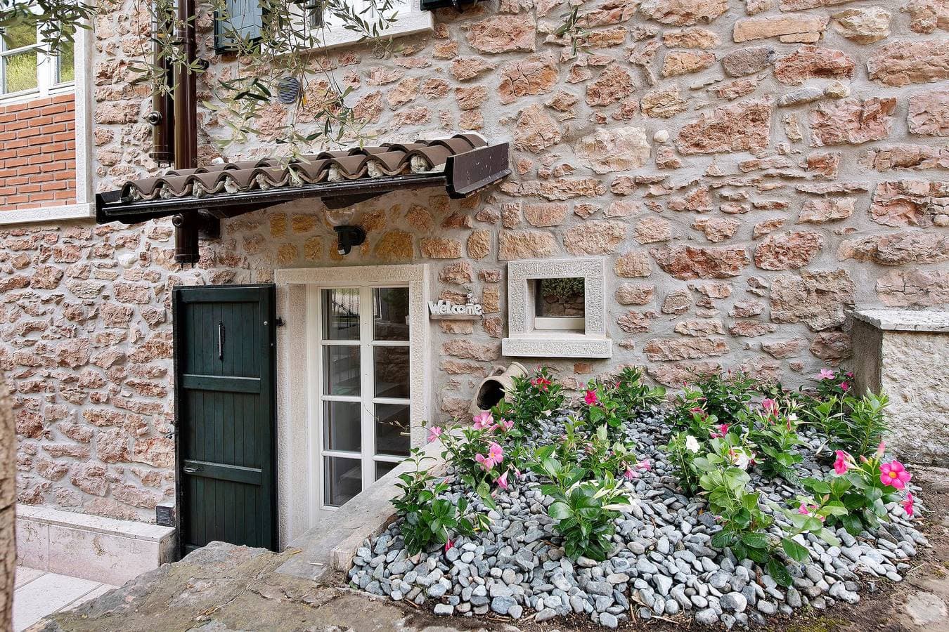Foto 5 von 28: Ferienhaus "Rustico Alle Fornare" mit Blick auf den See und die Berge