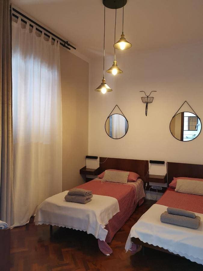 Foto 3 von 10: Double Room with Shared Bathroom