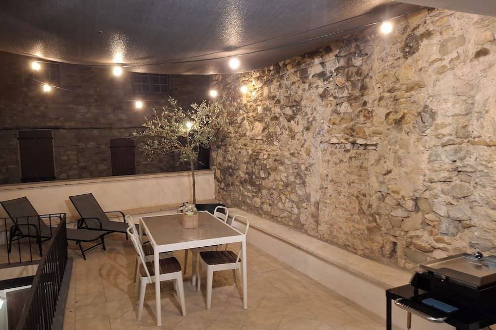 Oustau d'Esteou near Nyons, Vaison la Romaine and at the foot of the Ventoux mountains 1