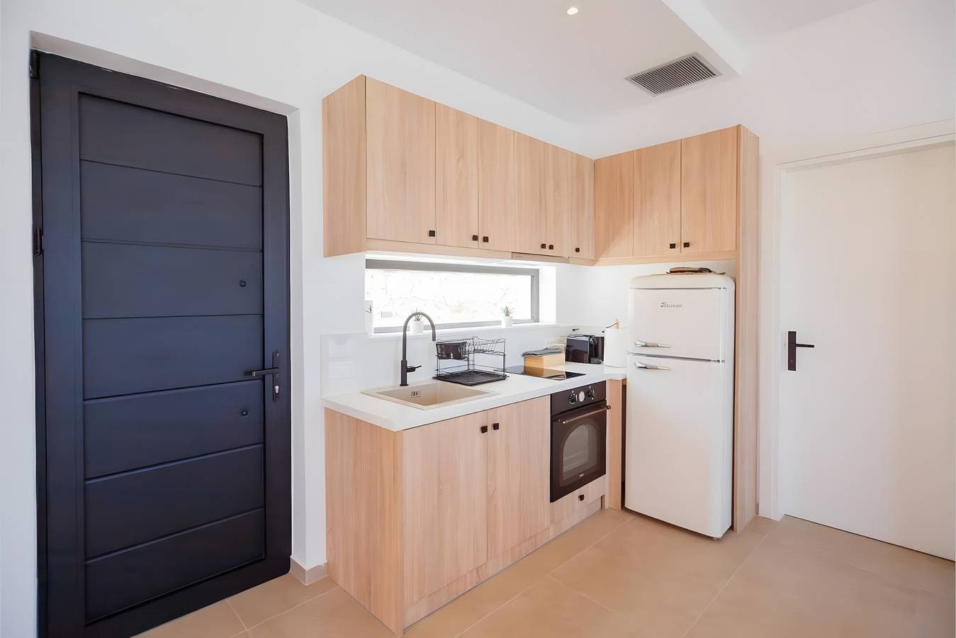 Foto 12 von 34: Villa 'Ein-Schlafzimmer für 2' mit Meerblick, Wi-Fi und Klimaanlage