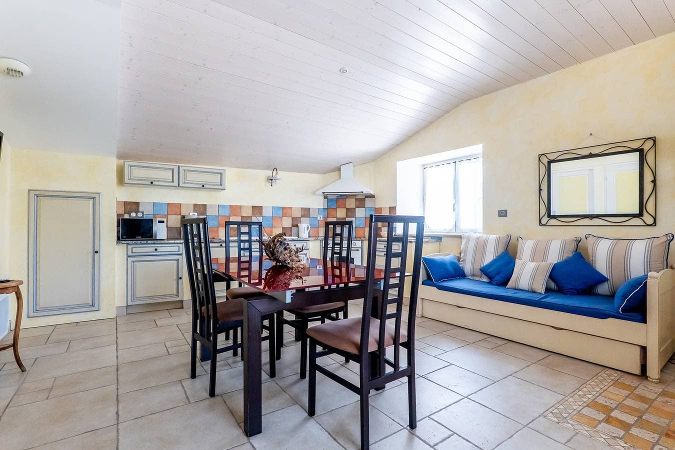 Foto 3 von 38: Appartement „Le Moulin Aux Lavandes“ mit Gemeinschaftspool und WLAN