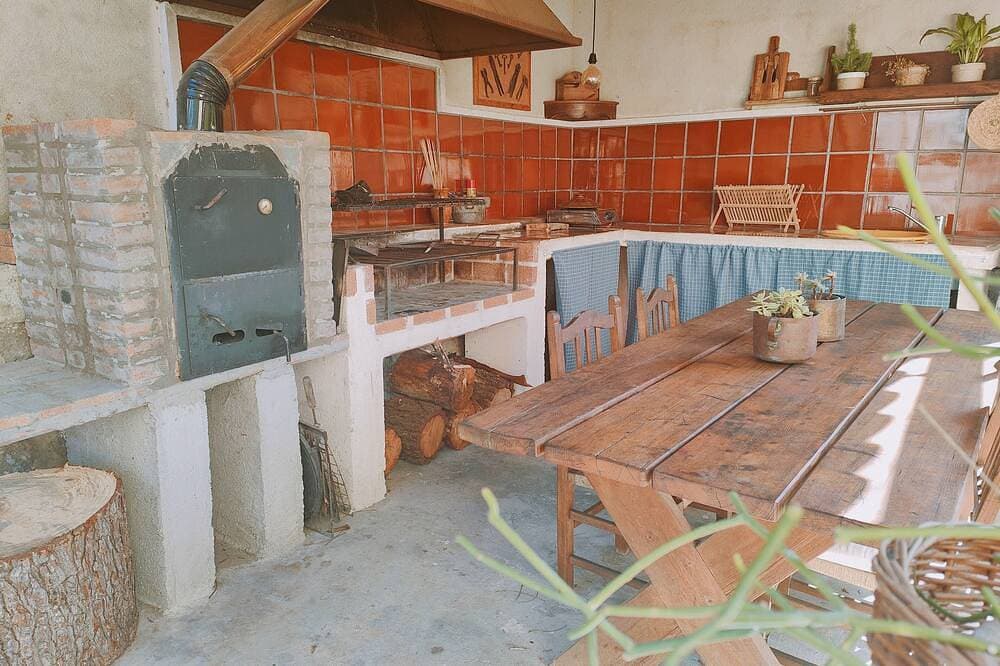 Foto 13 von 30: Casa con Mucho Espacio en Pueblo muy Tranquilo Bien Comunicado. Piscina