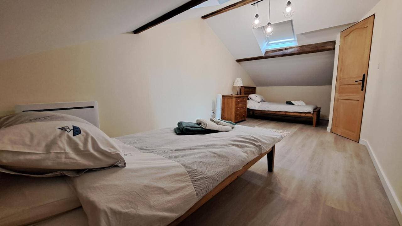 Foto 4 von 15: Three-Bedroom House