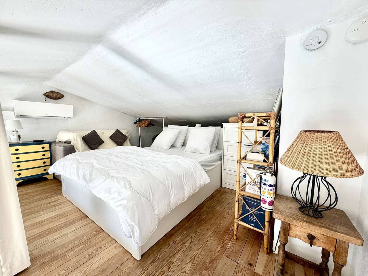 Foto 9 von 19: Helles Studio mit Klimaanlage und Parkplatz in Port Grimaud