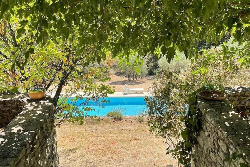 Foto 6 von 16: Le Mas Saint Joseph 19. Jahrhundert 1 km vom Dorf Roussillon gegenüber dem Luberon