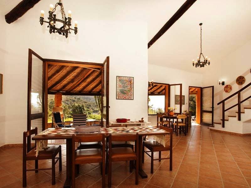 Foto 12 von 23: Villa für 8 Personen mit Terrasse