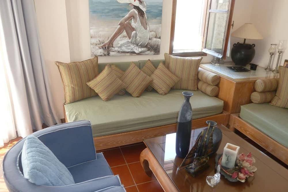 Foto 8 von 30: Farbige Xenia Suite, Pool, Patio, Dachterrasse, In der Nähe von Rethymno