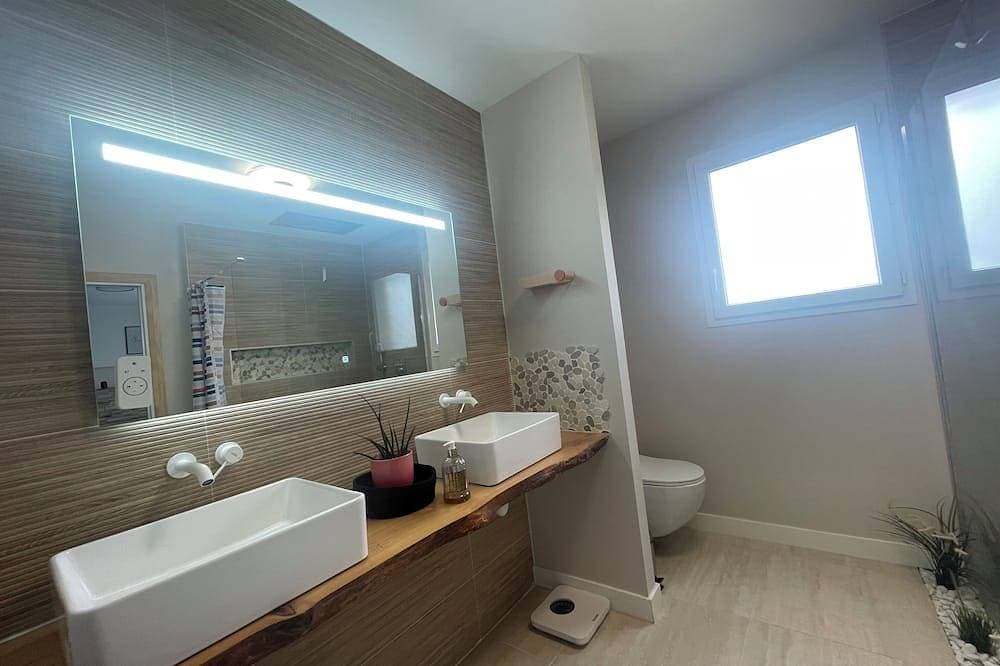 Foto 4 von 30: Villa with heated pool