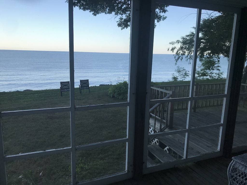 Foto 5 von 20: Lakefront Paradise  - Sleeps 6 - Only $400/Night