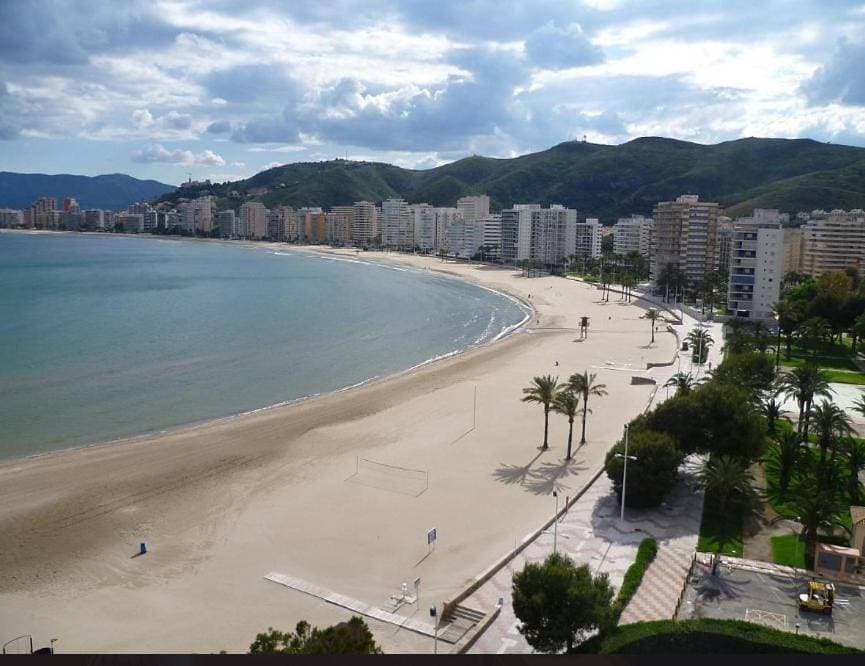 Foto 4 von 19: Two-Bedroom Apartment with Terrace and Sea View