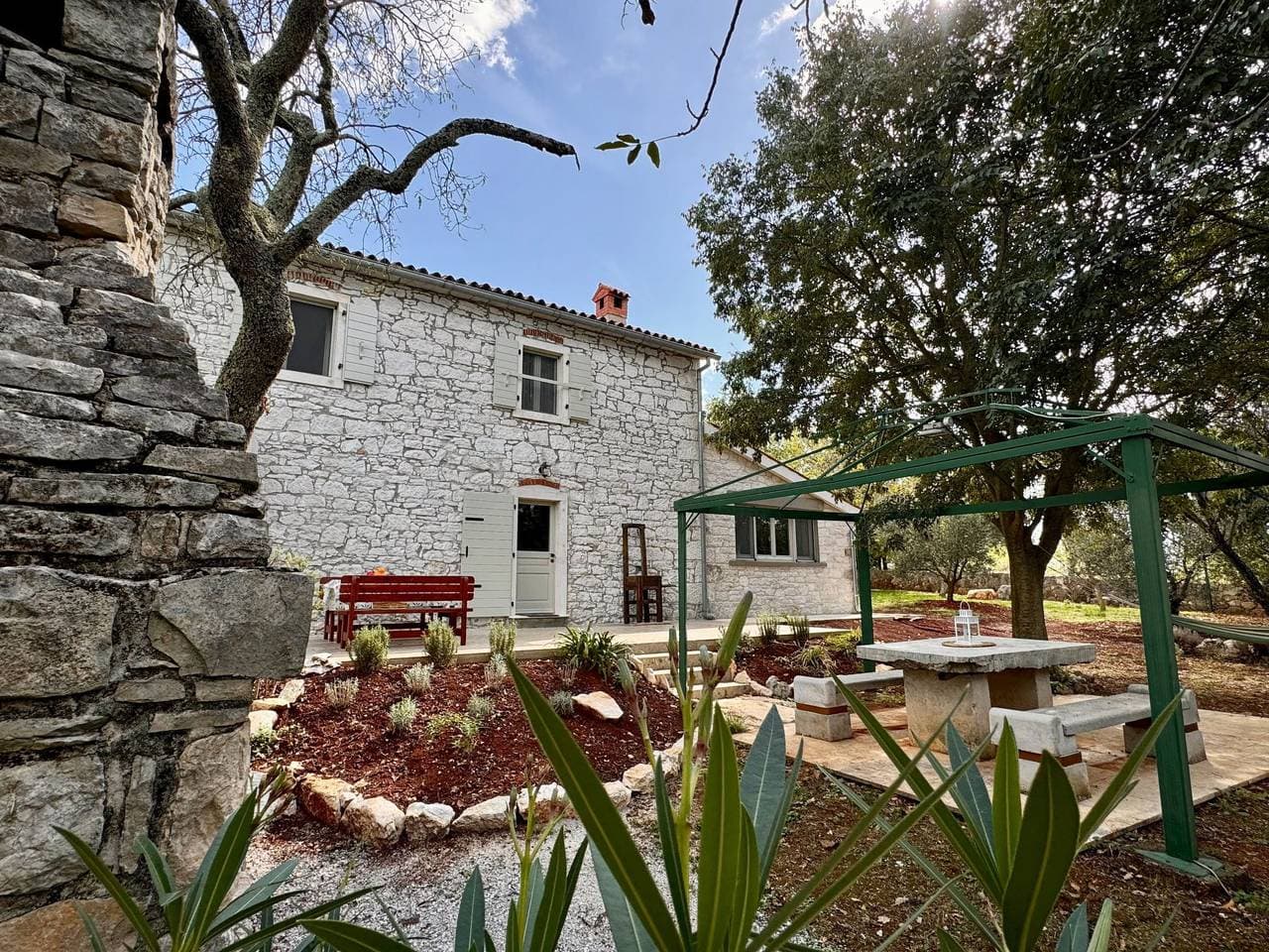 Foto 4 von 31: Ferienvilla mit Garten, Grill und Terrasse