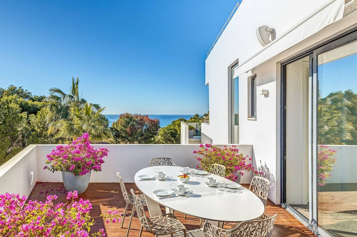 Foto 10 von 29: Klimatisierte Villa mit Meerblick, Pool, Whirlpool, Dachterrasse, Fitness & WLAN
