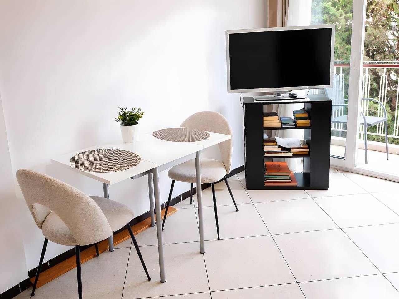 Foto 4 von 22: Studio „En Bord De Mer“ mit Balkon und WLAN