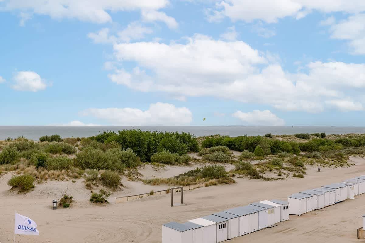 Foto 6 von 40: Coastal getaway w/ full kitchen & workspace