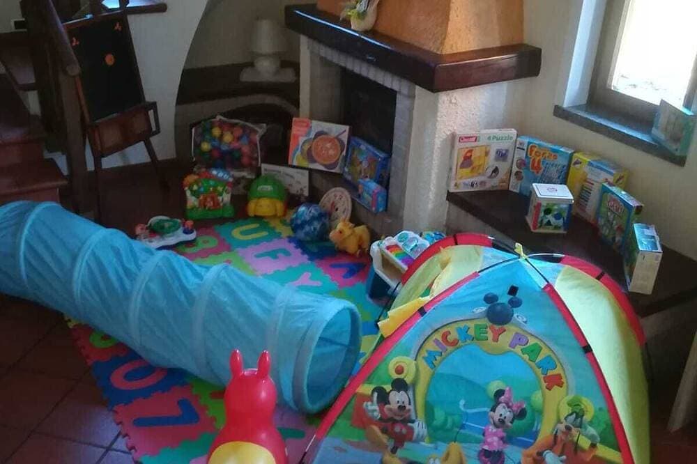 Foto 12 von 30: Ferienwohnung Anna, ein Paradies für Kinder, großer Garten, privater Parkplatz
