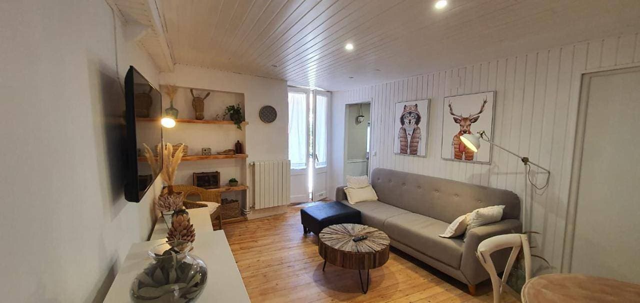 Foto 5 von 42: Two-Bedroom Apartment