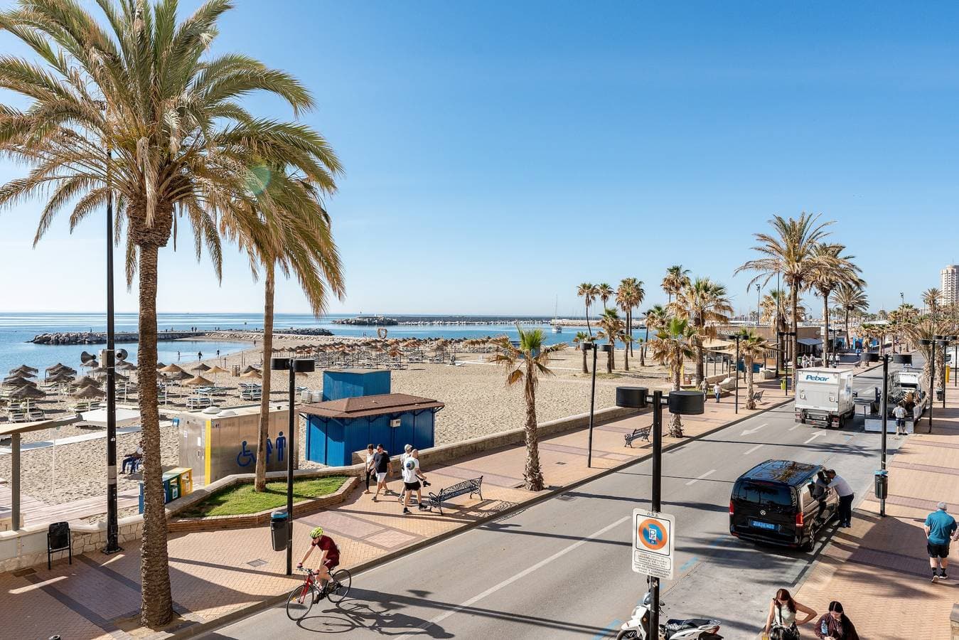 Foto 5 von 19: Ferienwohnung 'Terraza De Ensueño En La Playa' mit Meerblick, Gemeinschaftspool und A/C