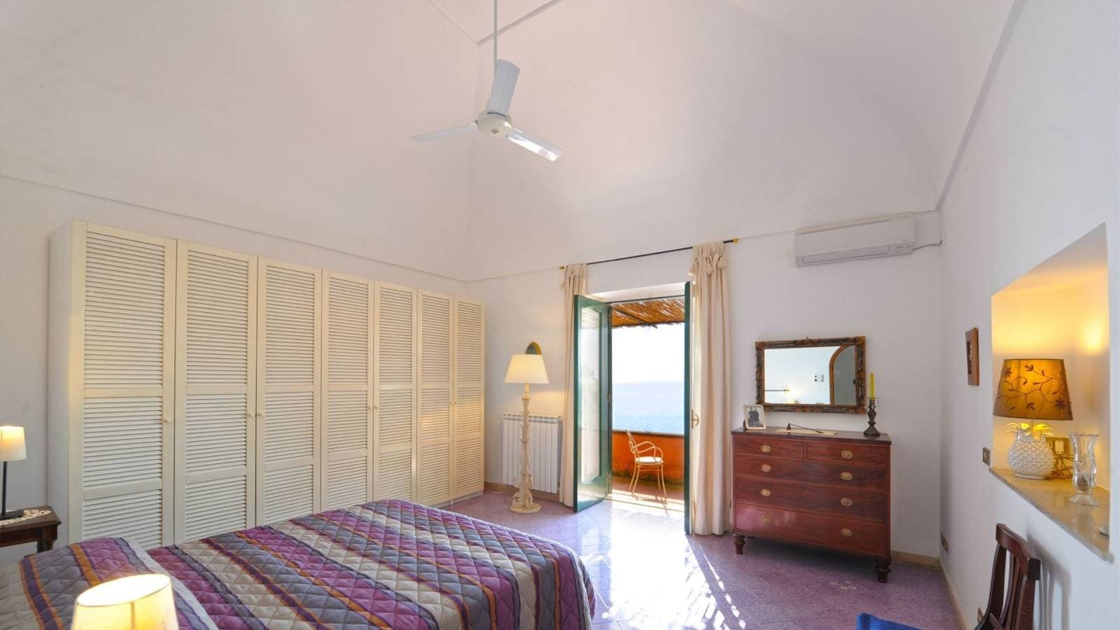 Foto 9 von 20: Villa für 6 Personen mit Balkon