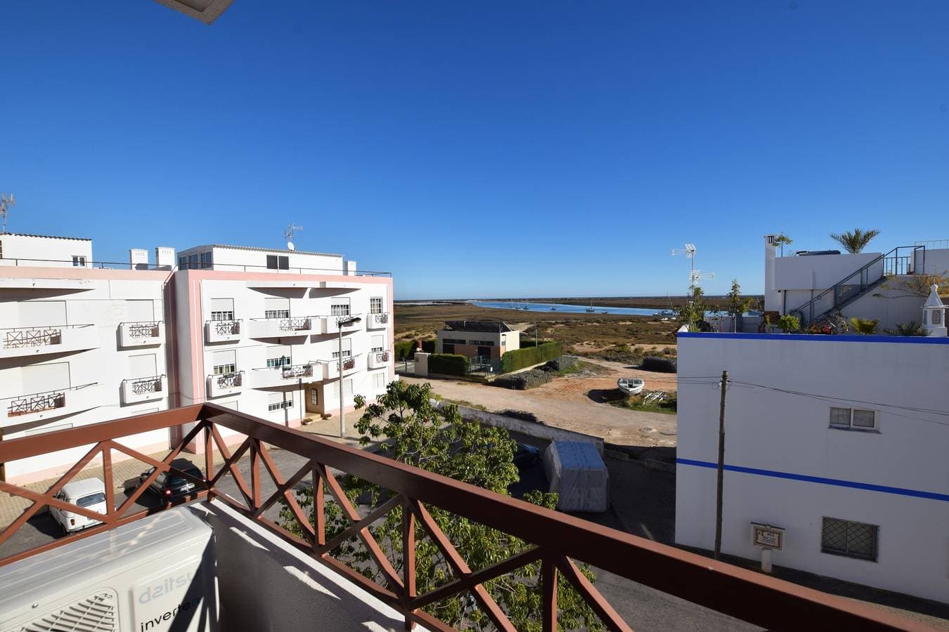 Foto 6 von 28: Ferienwohnung für 4 Personen mit Terrasse