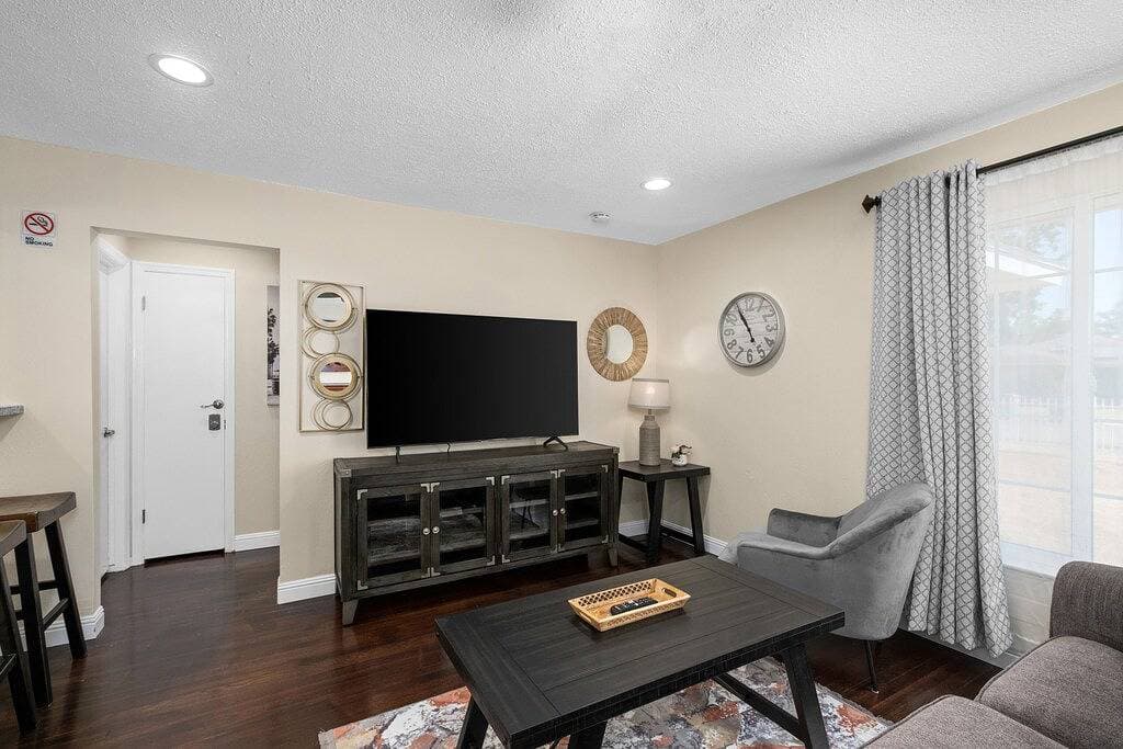 Foto 7 von 15: Cozy 2B/1Bth w Great Access to Airport