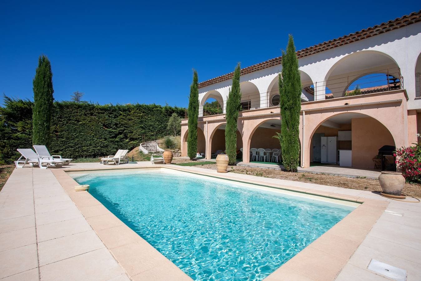 La Cabri 5 Chambres Piscine 1